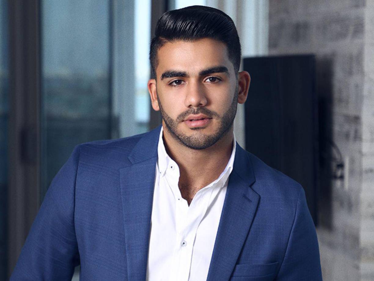 Asimismo Carlos Adyan escribió “Eres única”.