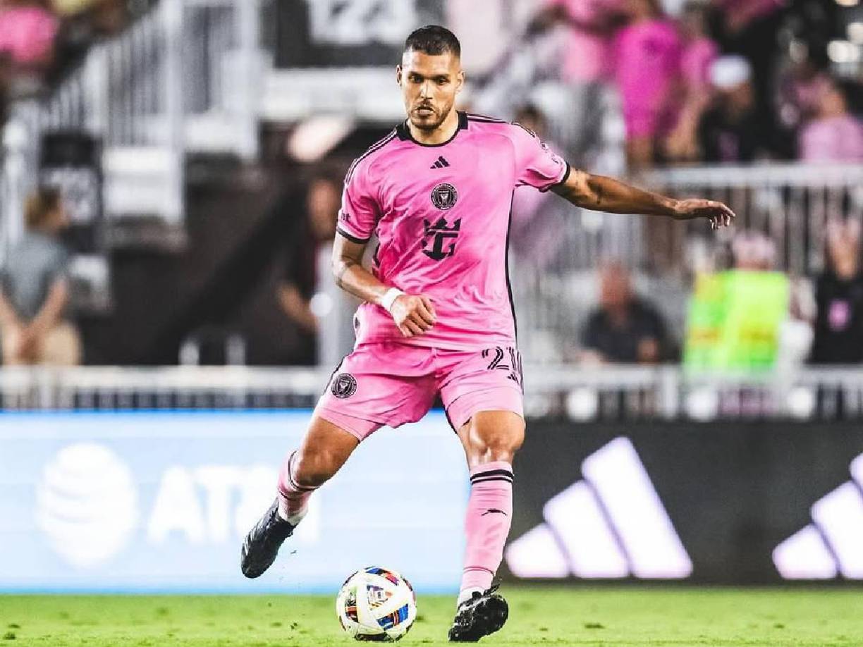 CONFIRMADO // Nicolás Freire no continuará en el Inter Miami, así lo confirmó en sus redes sociales: “Que año lpm. Además de cumplir mi sueño de jugar con el mejor de todos los tiempos, pude compartir con grandísimos jugadores”.