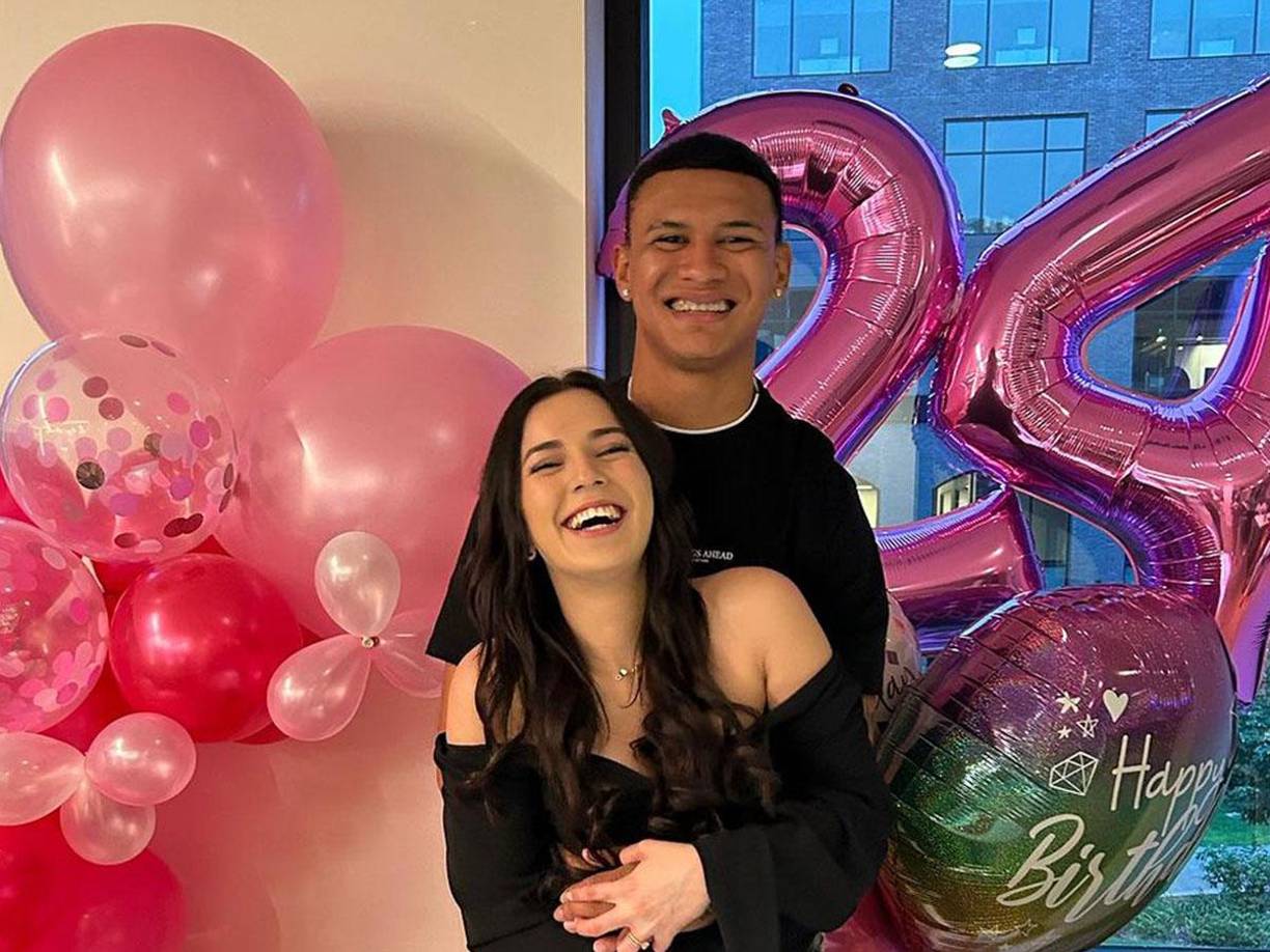 La pareja presume en sus redes sociales lo bien que la pasan. 