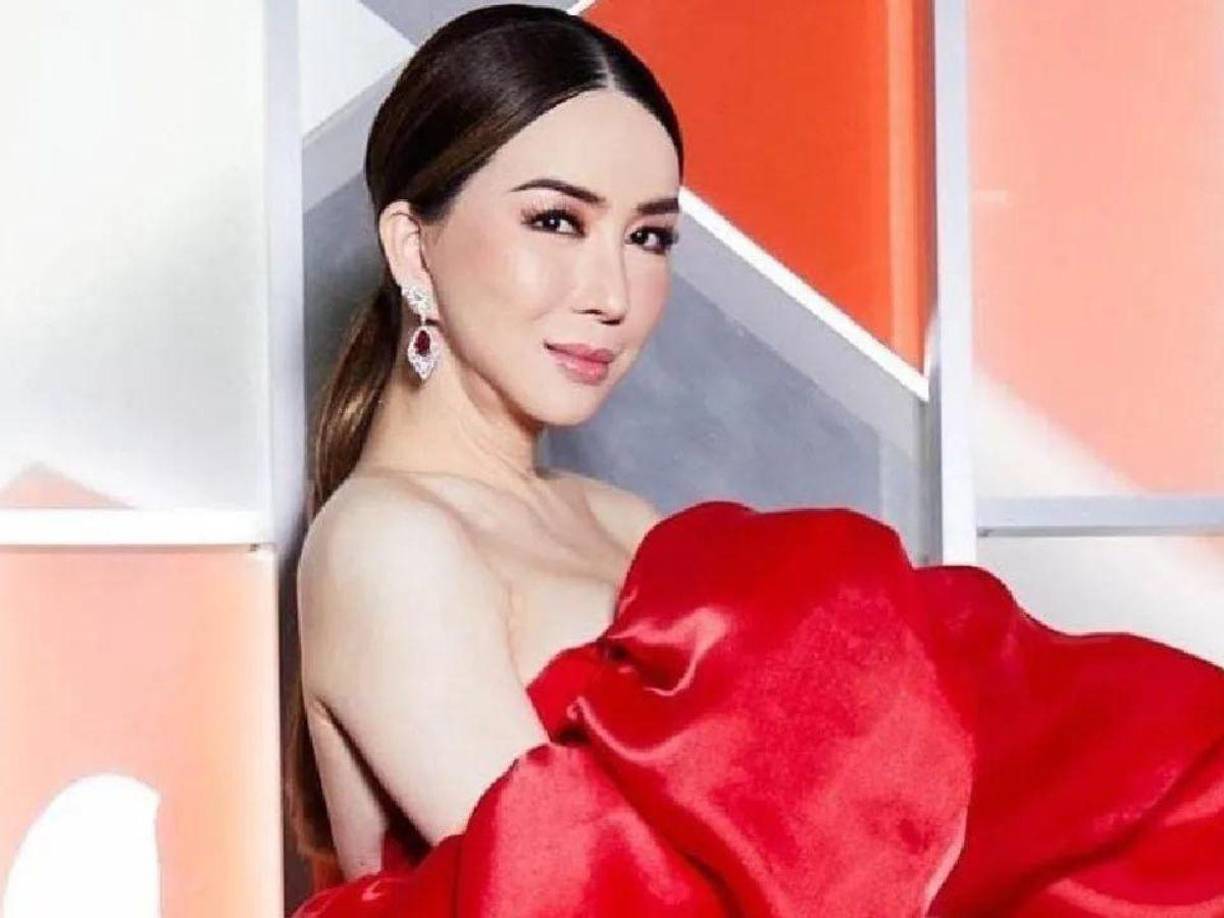 En octubre de 2022 compró por 20 millones de dólares a IMG Models los concursos de belleza Miss Universe, Miss USA y Miss Teen USA, con el deseo de expandir la causa del empoderamiento e incentivar la equidad e inclusión social de las mujeres entre aquellas que se ven privadas de sus derechos por discriminación de género.