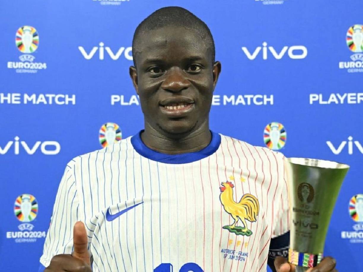 Luego de una enorme Eurocopa con Francia, N’Golo Kanté puede regresar a la Premier League. El West Ham está interesado en el futbolista del Al Ittihad.