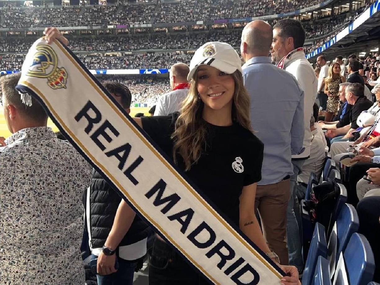 Su gran pasión son los deportes y poco a poco se ha ido involucrando y ganando fama en las redes sociales.