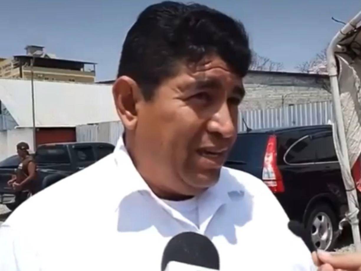 “Nos dimos cuenta que el sábado había sido entregado a los dueño, sin importar que haya ocho muertos y varios heridos. Nos parece sospecho por qué lo entregaron tan rápido”, denunció Manuel de Jesús Mejía.