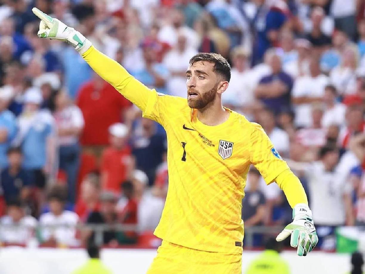 Matt Turner (Estados Unidos) - Fue uno de los mejores jugadores de EE.UU. en la serie contra Jamaica, jugando a tiempo completo en los dos partidos. Detuvo un penalti y dejó su portería a cero en el primer partido. En total, registró seis atajadas y tres despejes.