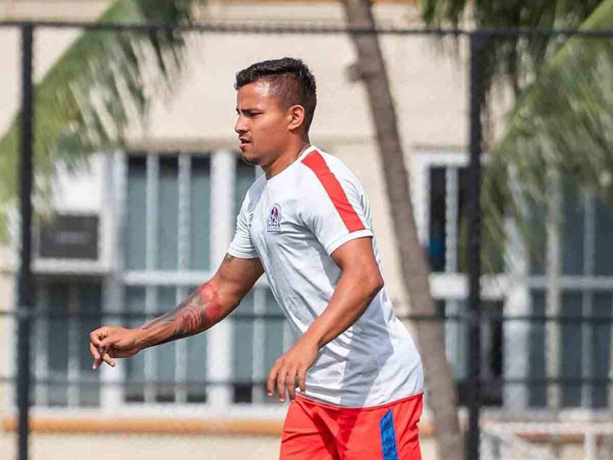 Tras recibir el mensaje, Germán Mejía le respondió a André Orellana: “Tranquilo, es la intensidad del partido, sígale metiendo siempre con todo; el tiempo le va a dar madurez, así es cuando uno empieza con todo, quiere ir a todas y a veces por eso se equivoca”, le dijo “Patón” al defensor del Marathón. 