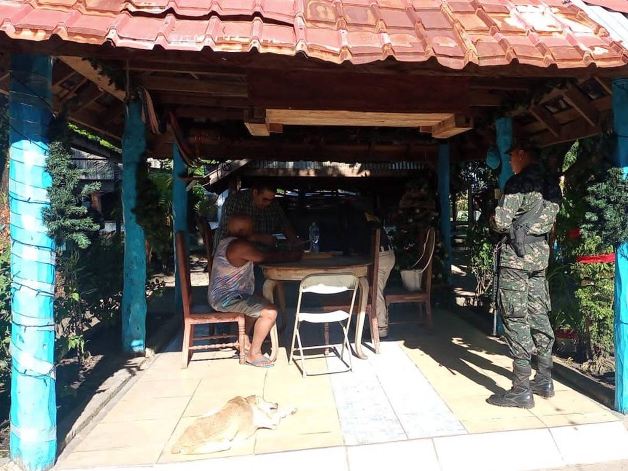  De acuerdo a la investigación de agentes contra el crimen organizado de la ATIC es el que recibe los cargamentos de droga en el país y es el punto de contacto de distribución de drogas en Centroamérica y el caribe.