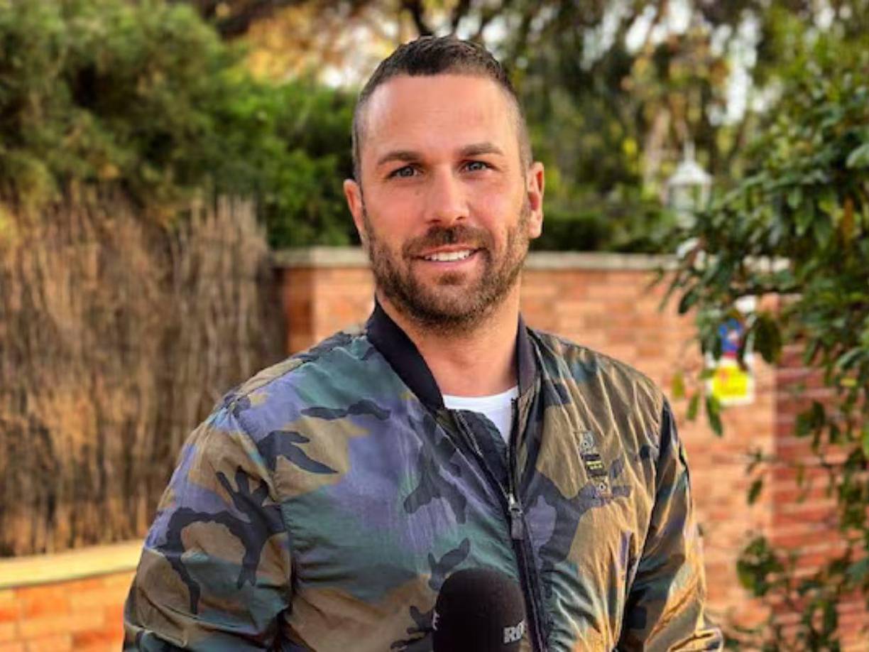 “Se ha separado momentáneamente de Clara Chía por culpa indirectamente de Shakira”, afirmó el paparazzo. La cantante colombiana pidió la ayuda del padre de sus hijos.