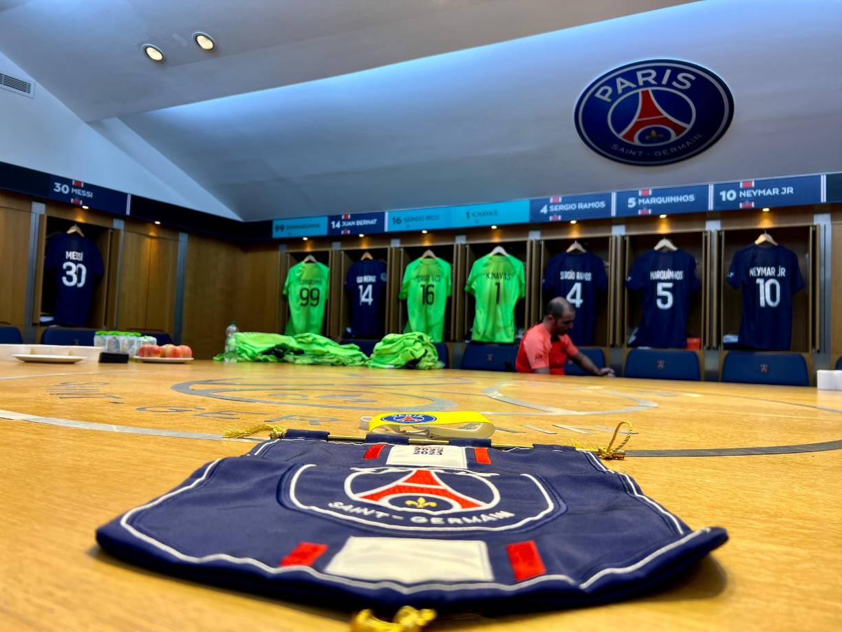 En el PSG se ha desatado una fuerte explosión dentro del plantel, generando una importante interna entre dirigentes, futbolistas y el director deportivo, Luis Campos.