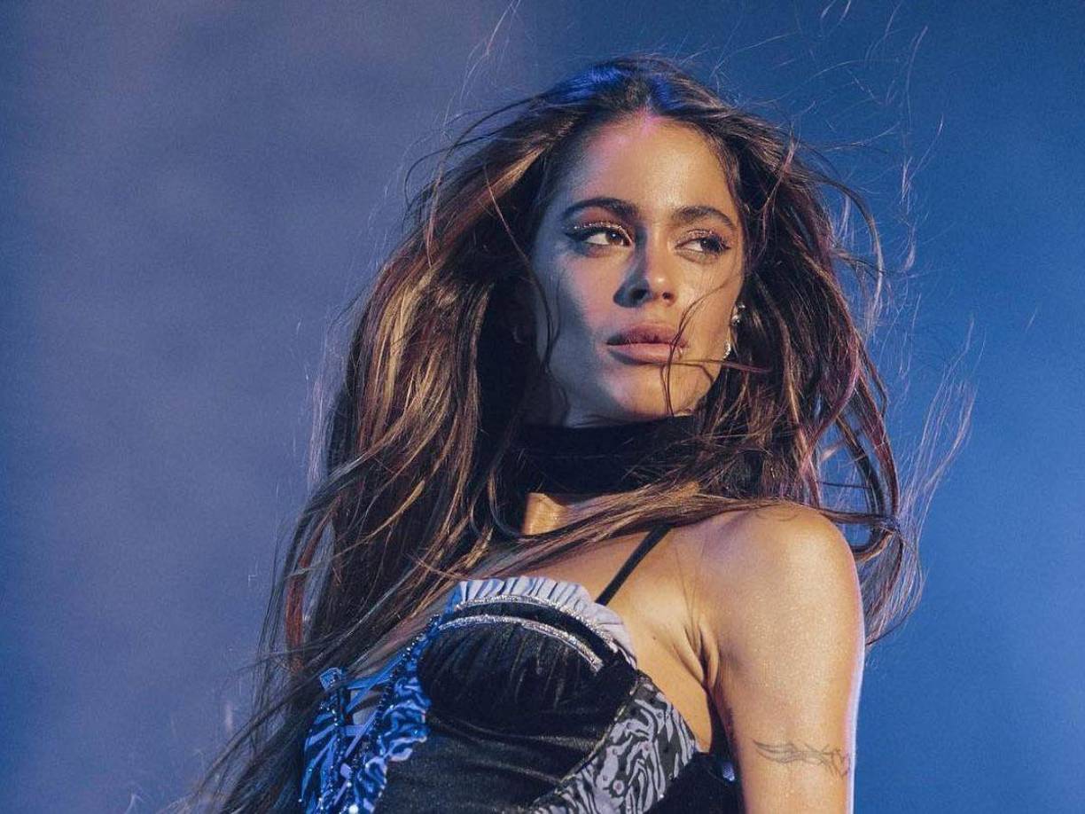 El cantante mexicano filmó con Tini Stoessel el video oficial de ‘Por el resto de tu vida’, tema que grabó con su ex y el cual saldría a la luz el 14 de febrero, Día de San Valentín, del año pasado.