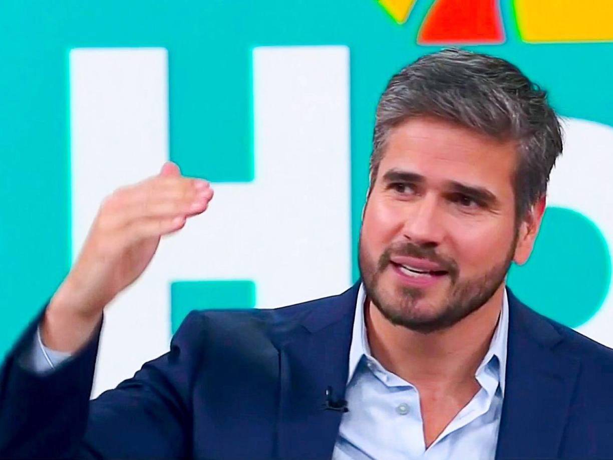 Lo apresurado de la situación ha llevado al público a sospechar de infidelidad y hasta de un posible embarazo. Al ser un punto tan comentado, es normal que los conductores de televisión lo retomen. Para mala suerte de Daniel Arenas, a Pepe Aguilar le disgustó su punto de vista e hizo de todo para que quedara fuera de la afamada emisión Hoy Día.