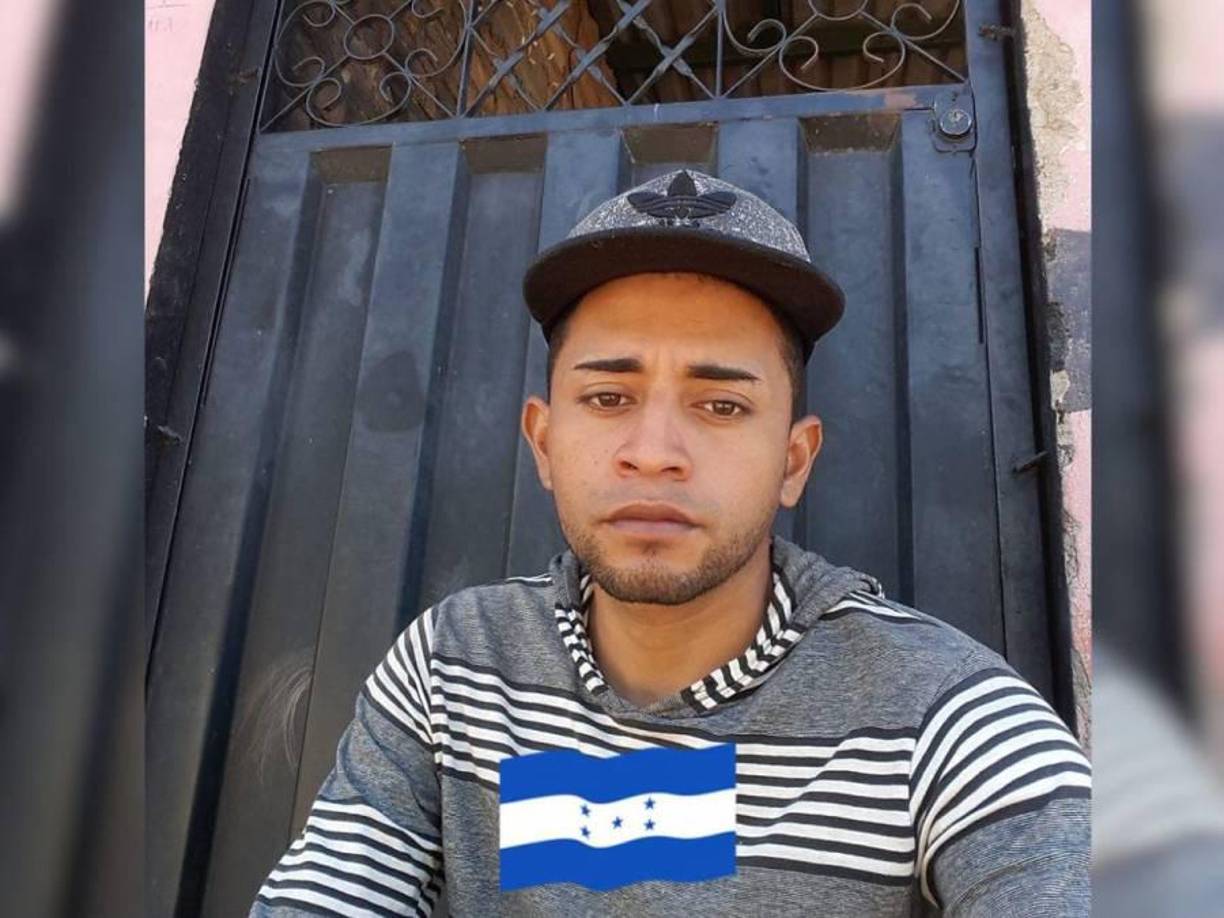 El joven recibió varias heridas en diferentes partes del cuerpo y comenzó a desangrarse.