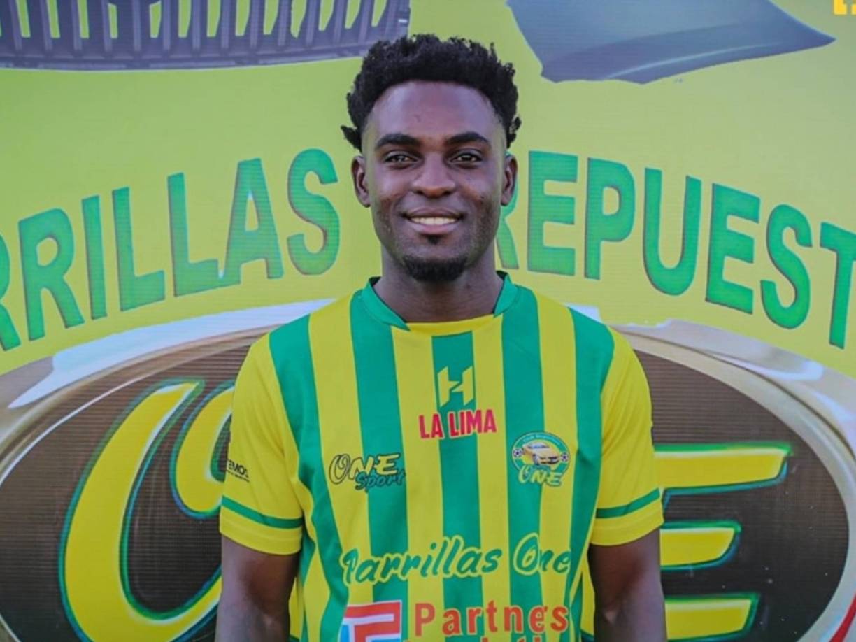 El delantero Denilson Castillo fue anunciado como nuevo jugador del Parrillas One, llega procedente del CD Choloma.