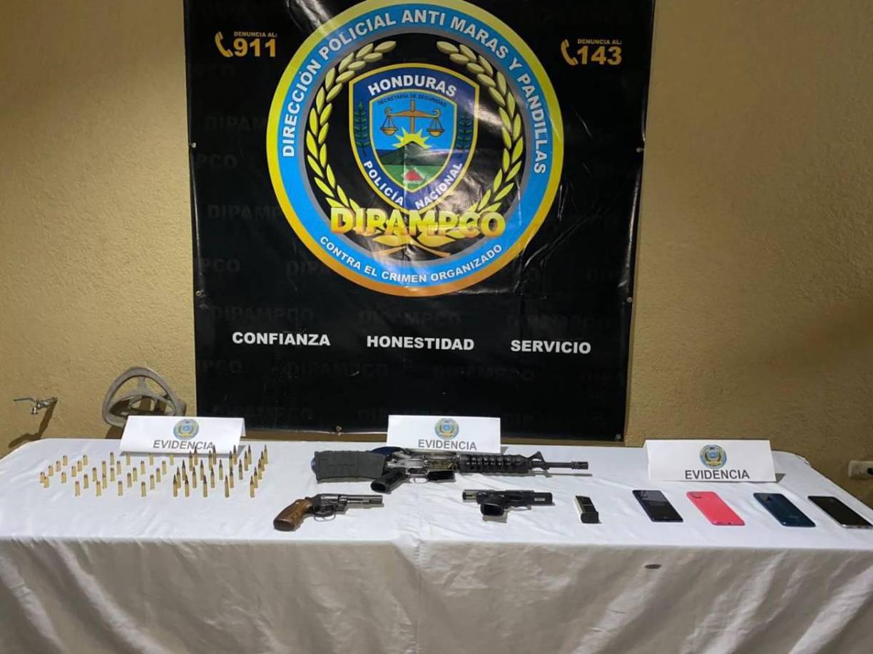 Los detenidos fueron identificados bajo el alias de <b>“El Tato</b>” (30), quien había estado detenido entre 2017 y 2019 por tenencia ilegal de armas de fuego, alias “<b>Adrián</b>” (25), quien estaba recluido en 2018 y 2019 por extorsión y alias “<b>Luisito</b>” (36).