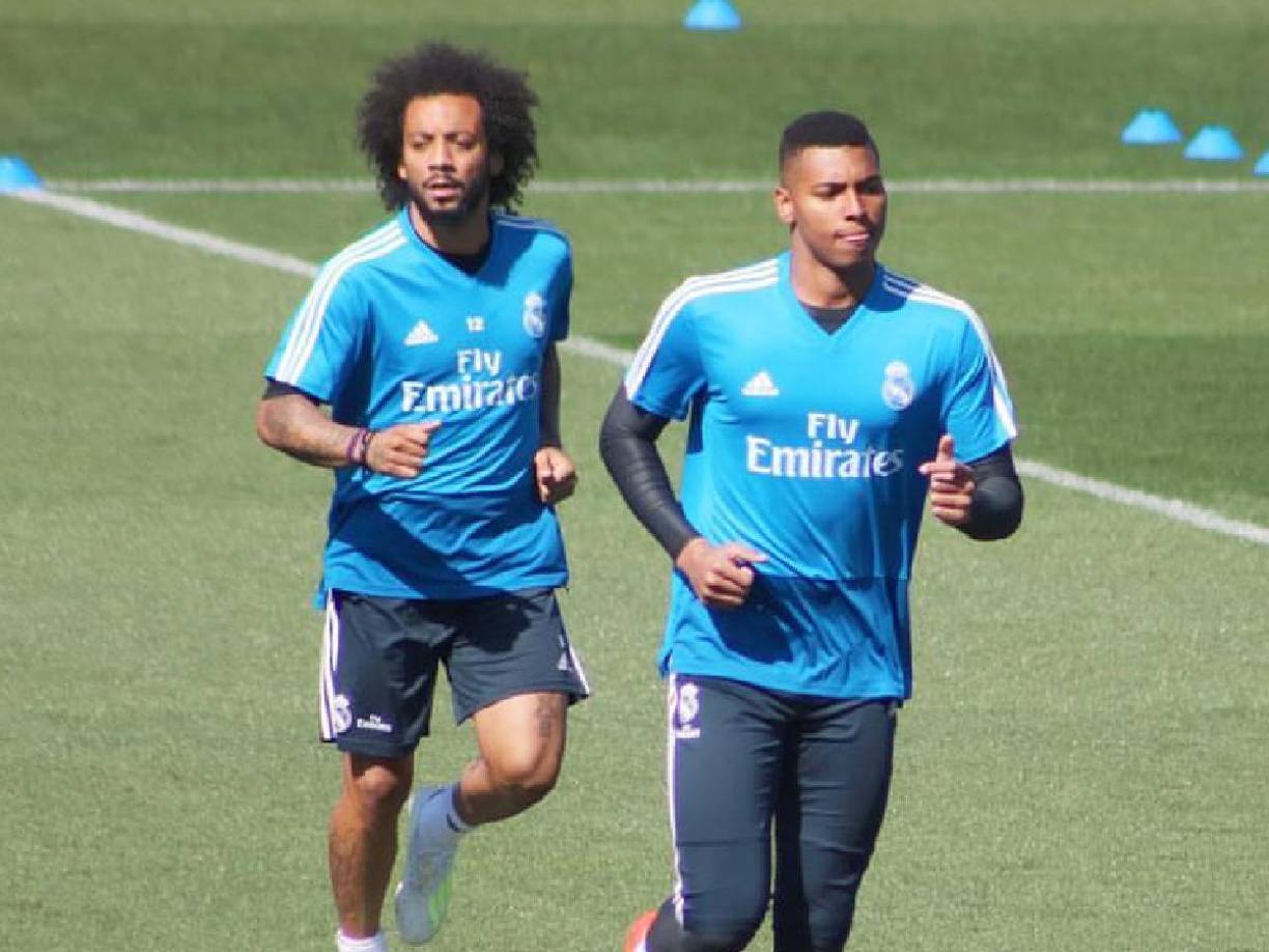 Ramos estuvo en el primer equipo del conjunto blanco y compartió con varias figuras hace algunos años.