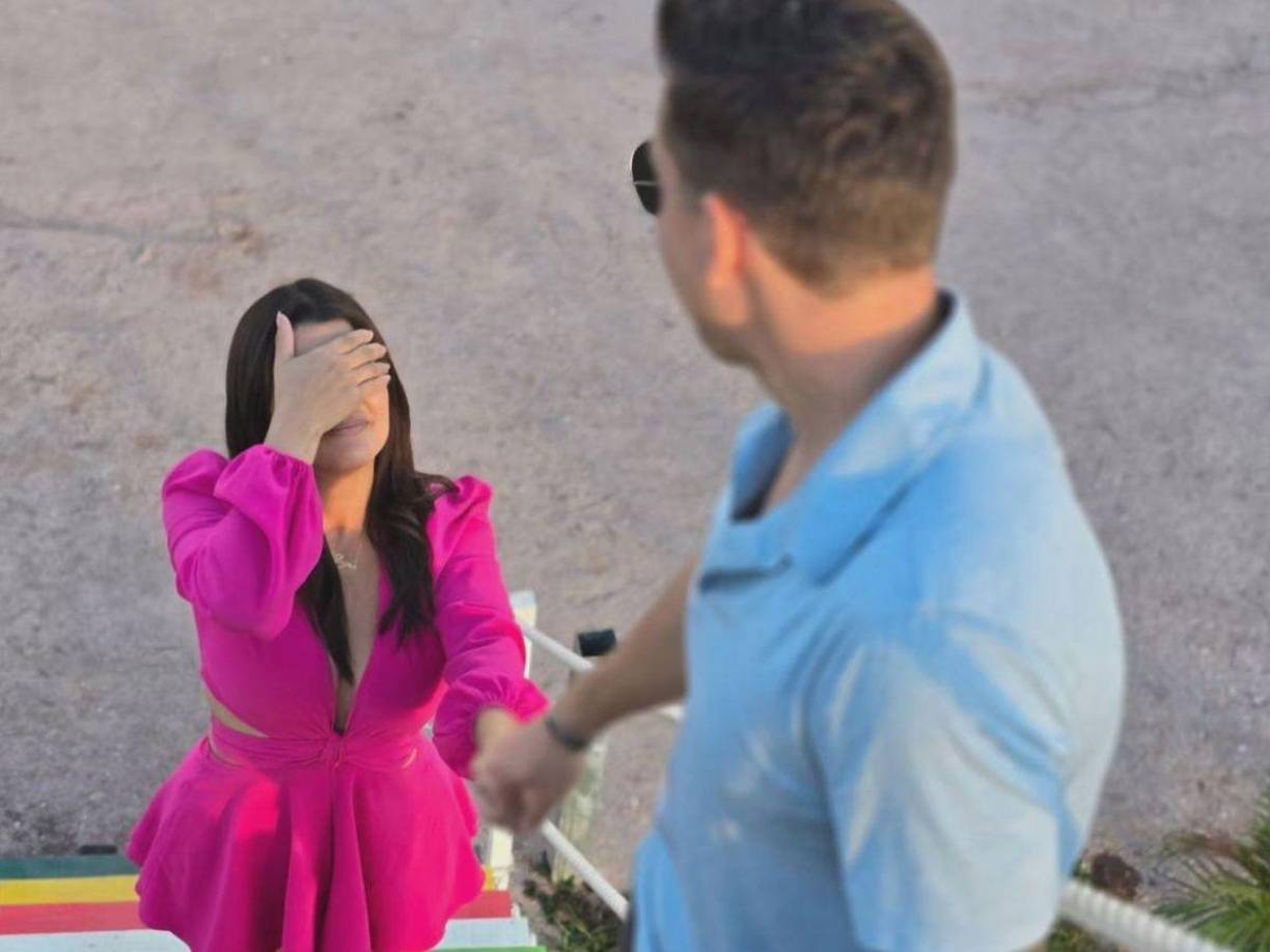 Y aunque no dio muchos detalles, Milagro Flores confesó que se siente muy feliz por lo que está viviendo. 