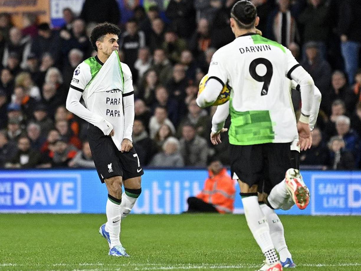 “Pido al ELN, la pronta liberación de mi papá”, había dicho en redes sociales “Lucho” <b>Díaz</b> el domingo, después de anotar un gol contra el Luton Town. 