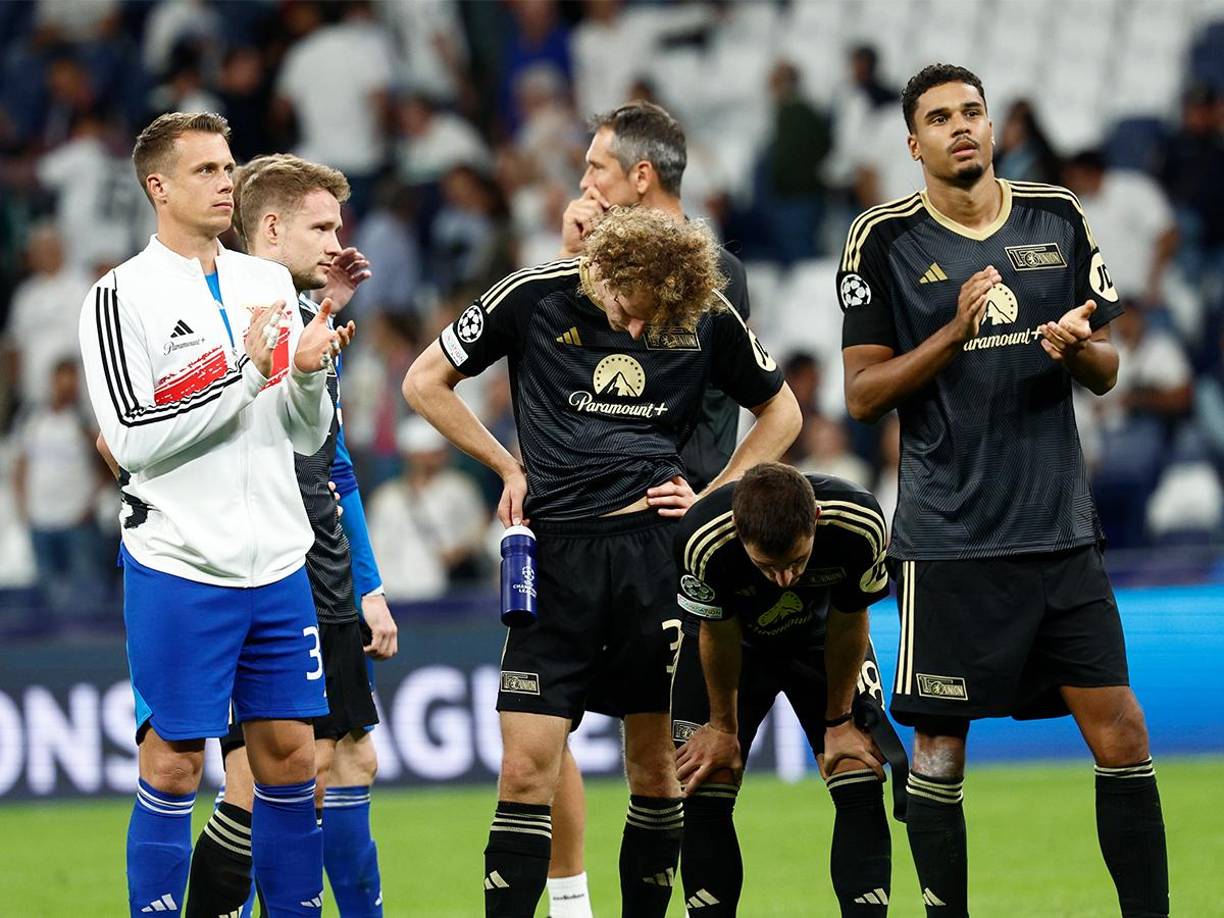 Jugadores del Unión Berlín terminaron decepcionados por la derrota in extremis. Estuvieron a punto de llevarse un punto.