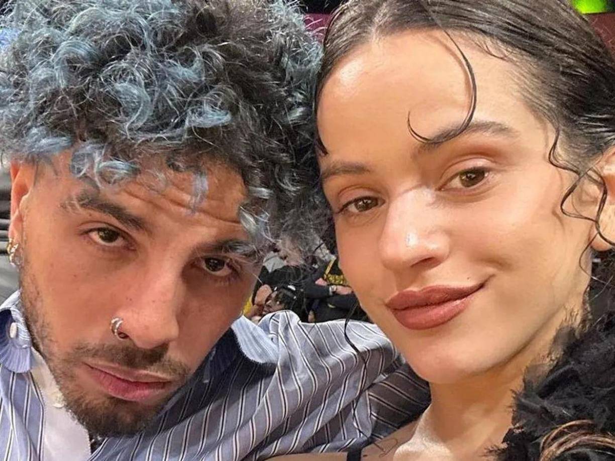 A pesar de haber sido consideradas como una de las parejas más sólidas del espectáculo, Rauw y Rosalía habían estado en el ojo del huracán luego de que se revelara que, el cantante de ‘Baby Hello’, no era muy bien visto por la familia de la ‘Motomami’.