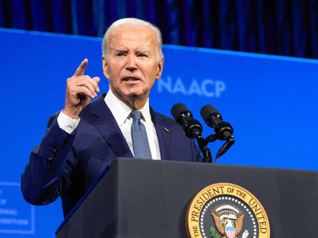 La Medalla Presidencial de la Libertad, creada en 1963 por el entonces presidente John F. Kennedy, está destinada a honrar a individuos que hayan realizado contribuciones especialmente meritorias a la seguridad nacional de Estados Unidos, la paz mundial o iniciativas culturales y sociales significativas.