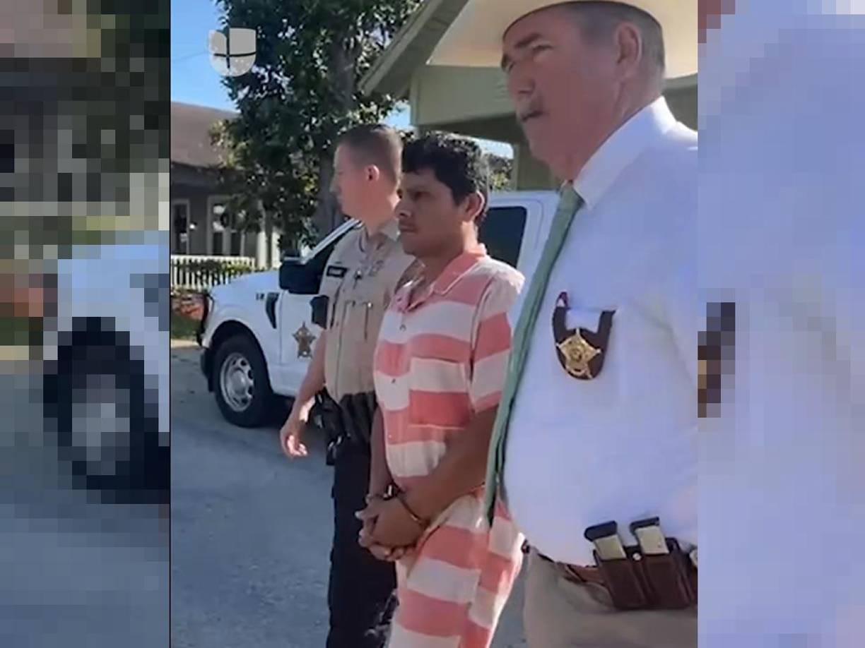 El mexicano fue custodiado por policías hasta la corte sin decir ni una palabra.