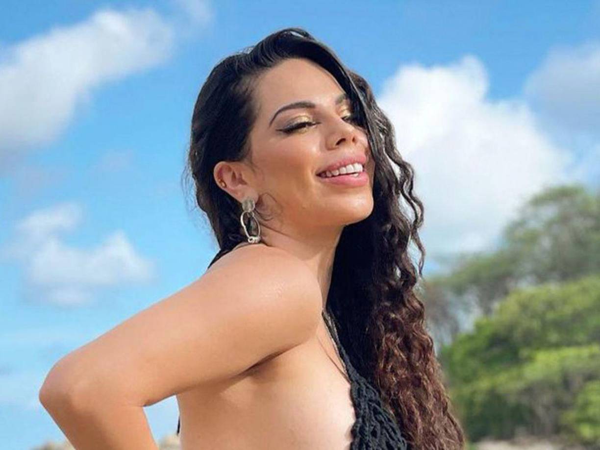 En la primera vemos como la creadora de contenido canta “la llorona” mientras se puede ver un emoji de payaso, haciendo referencia a las declaraciones de Celia supuestamente.