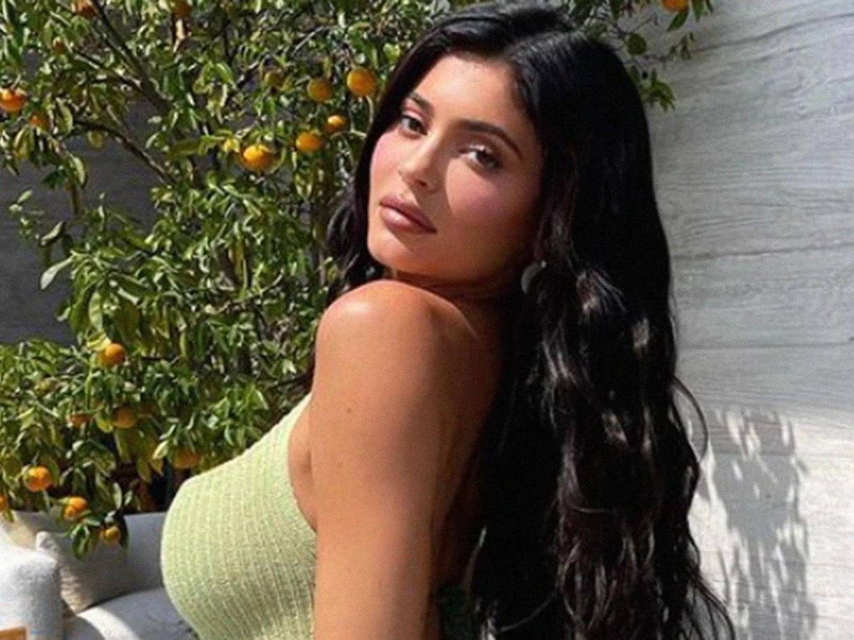 Comenzó su carrera profesional a los diez años protagonizando junto a su familia la serie de <b>E! Keeping Up with the Kardashians</b>.