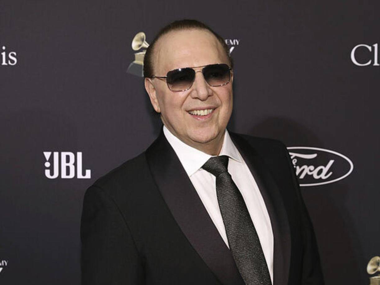 Debido a que el empresario habría sido infiel con una artista peruana.