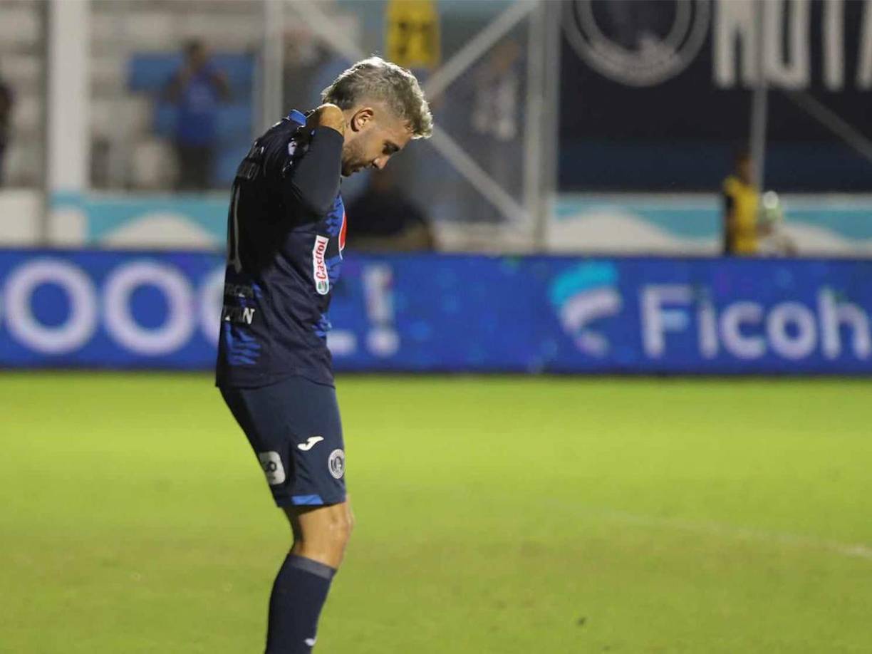 Auzmendi presumió un nuevo loook e inclusive bailó tras marcar su primer gol.