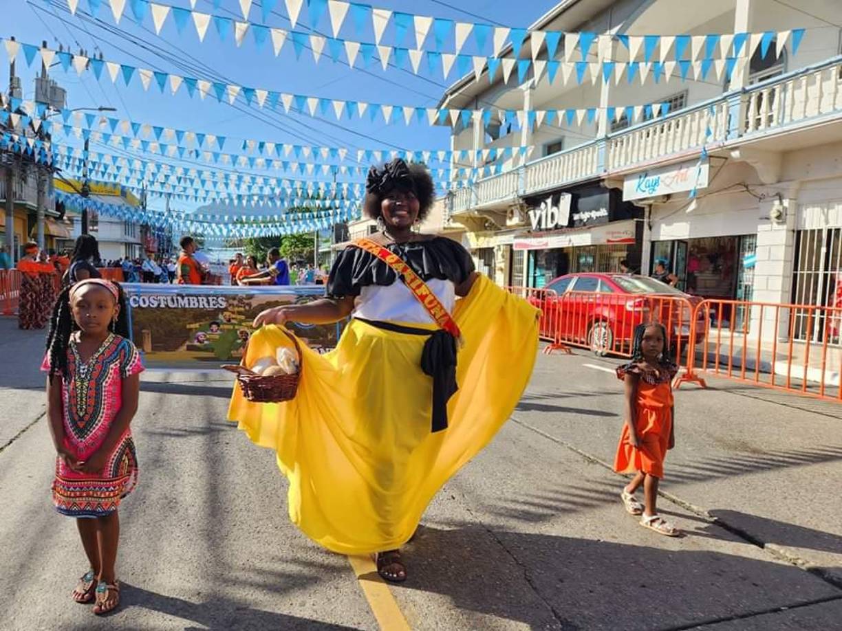 Los grupos coreográficos de la etnia garífuna también se hicieron presentes en el evento de las fiestas patrias en La Ceiba. 