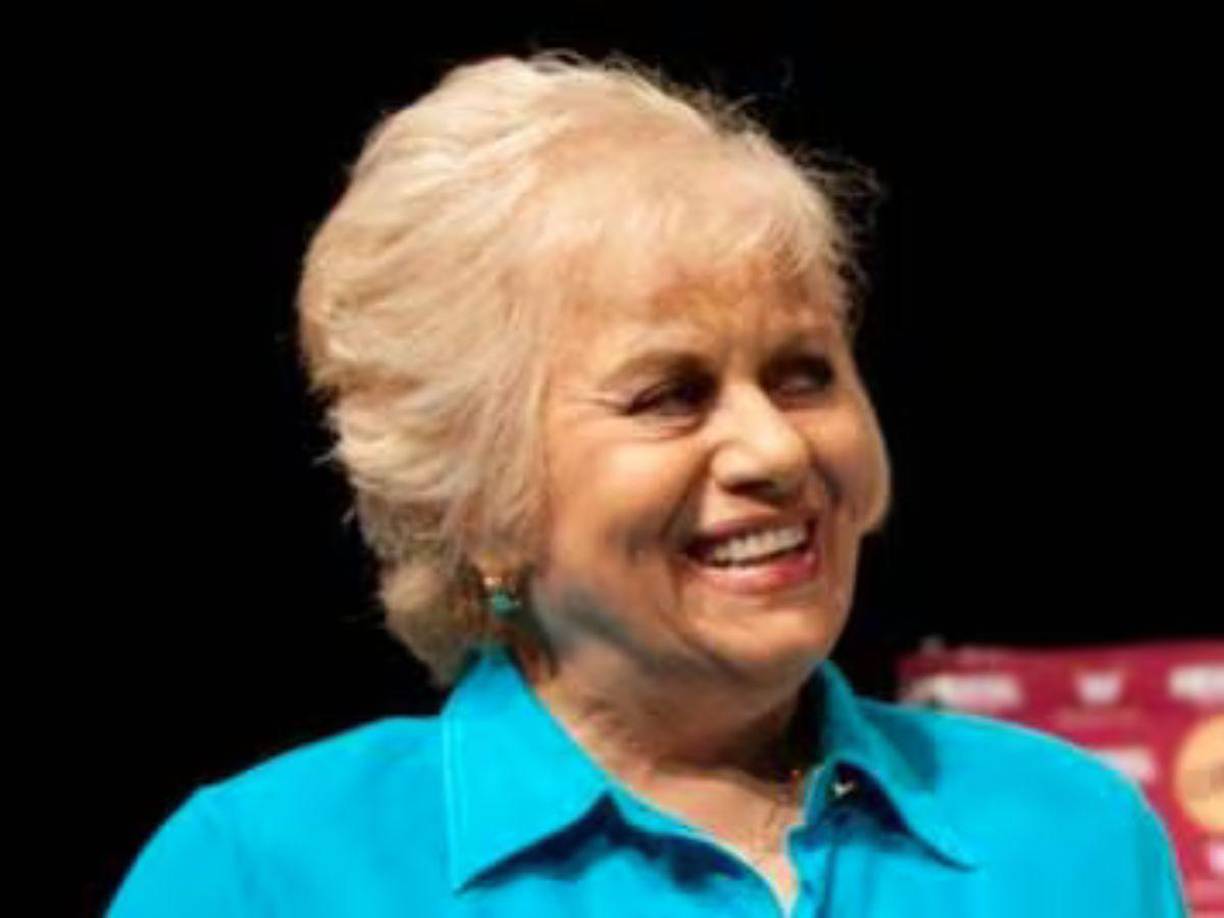 El mundo del espectáculo en México está de luto tras el fallecimiento de Tina Galindo, destacada productora y compañera de vida de la reconocida cantante Daniela Romo.