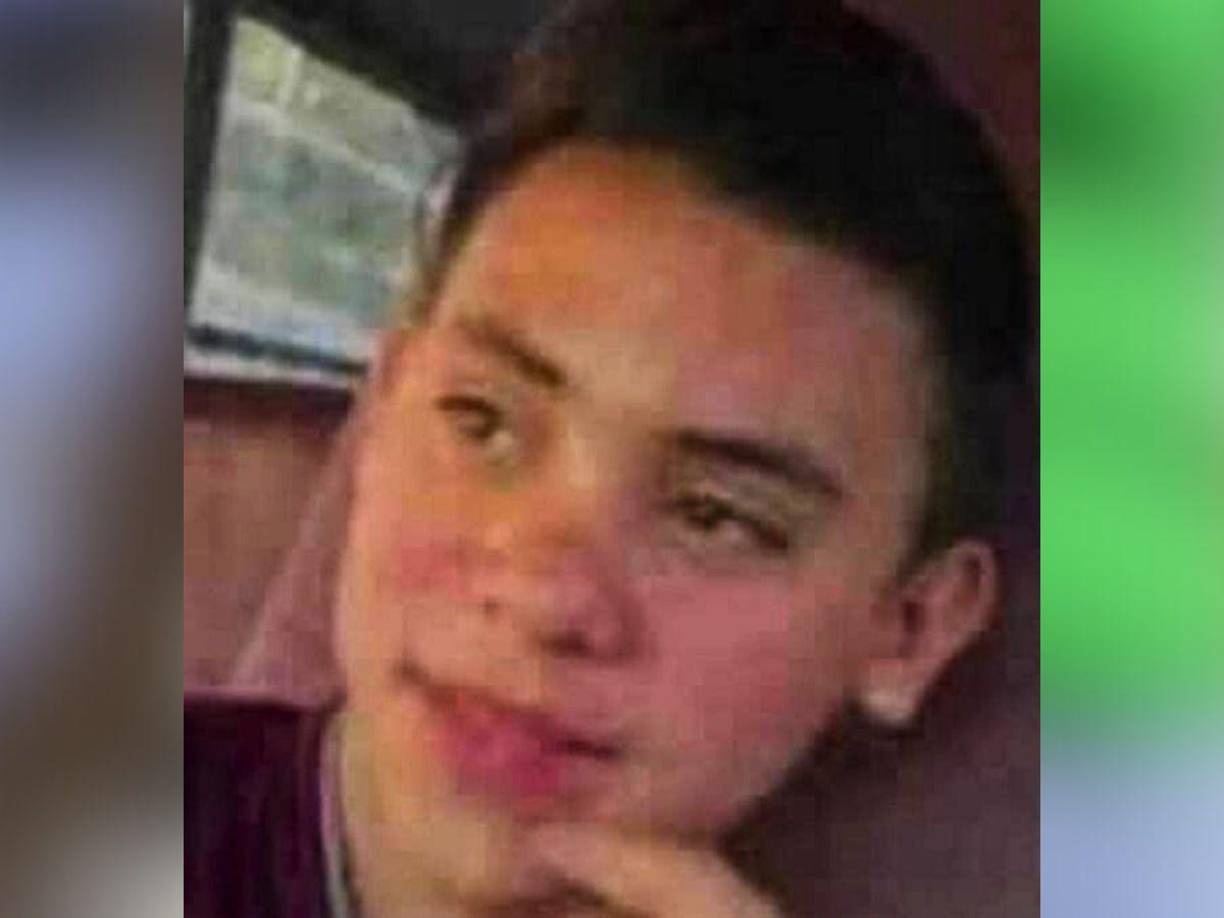 Mario Ariel Ayala (15) conducía la motocicleta que impactó contra la parte frontal de un autobús interurbano a la altura de la aldea Gualtaya, en la carretera CA-4. 