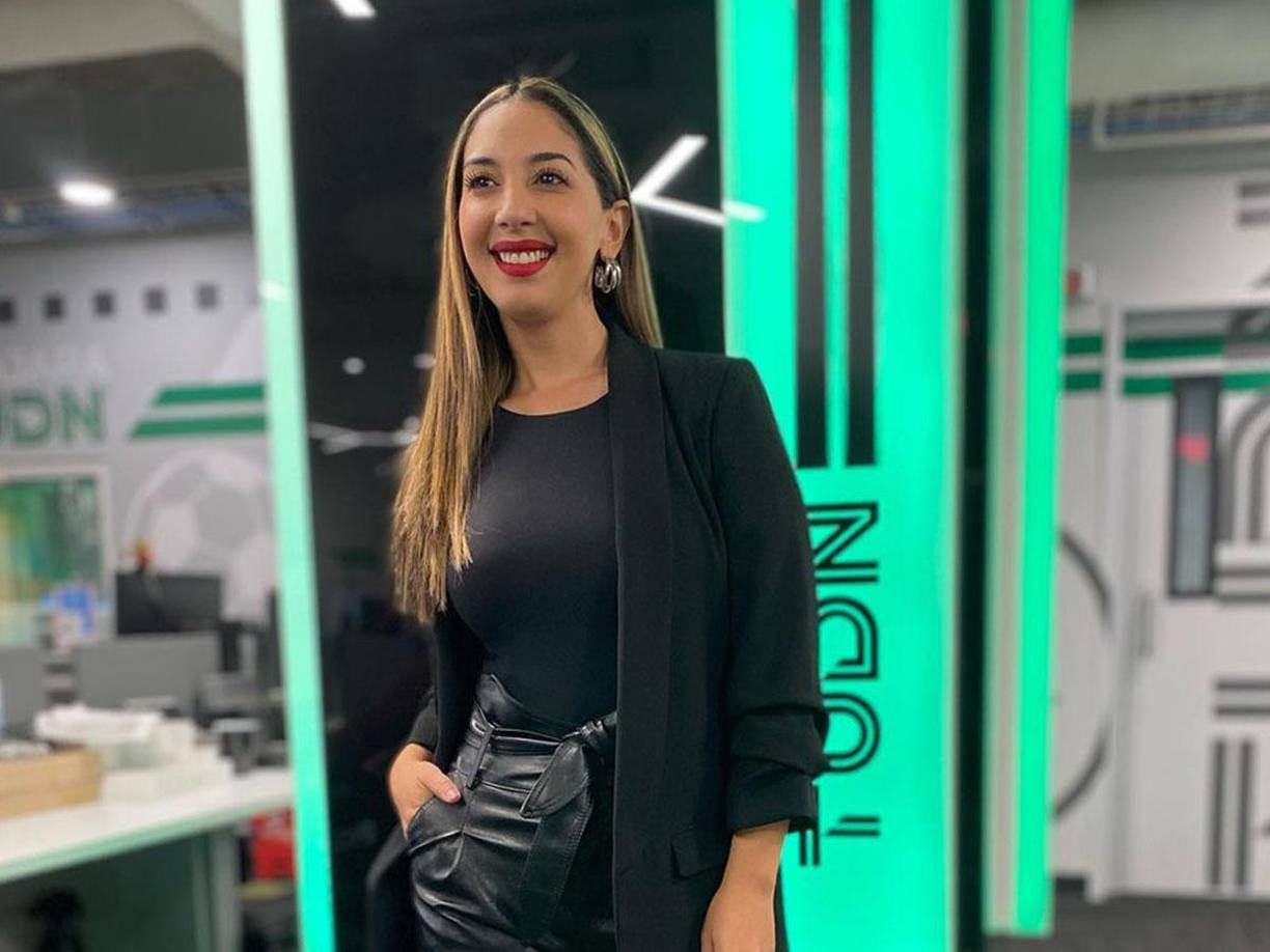 @MafeAlonsoo es la cuenta de Twitter oficial de la bella reportera mexicana que se encuentra en Tegucigalpa. 