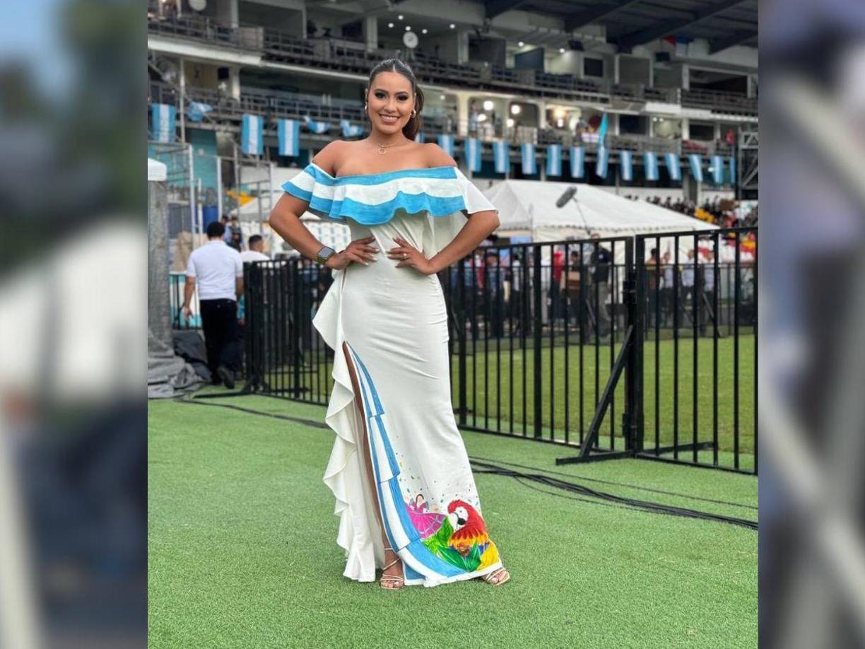 Por su parte, Alejandra Rubio también lucio un vestido largo ajustado a su cuerpo y color blanco. 