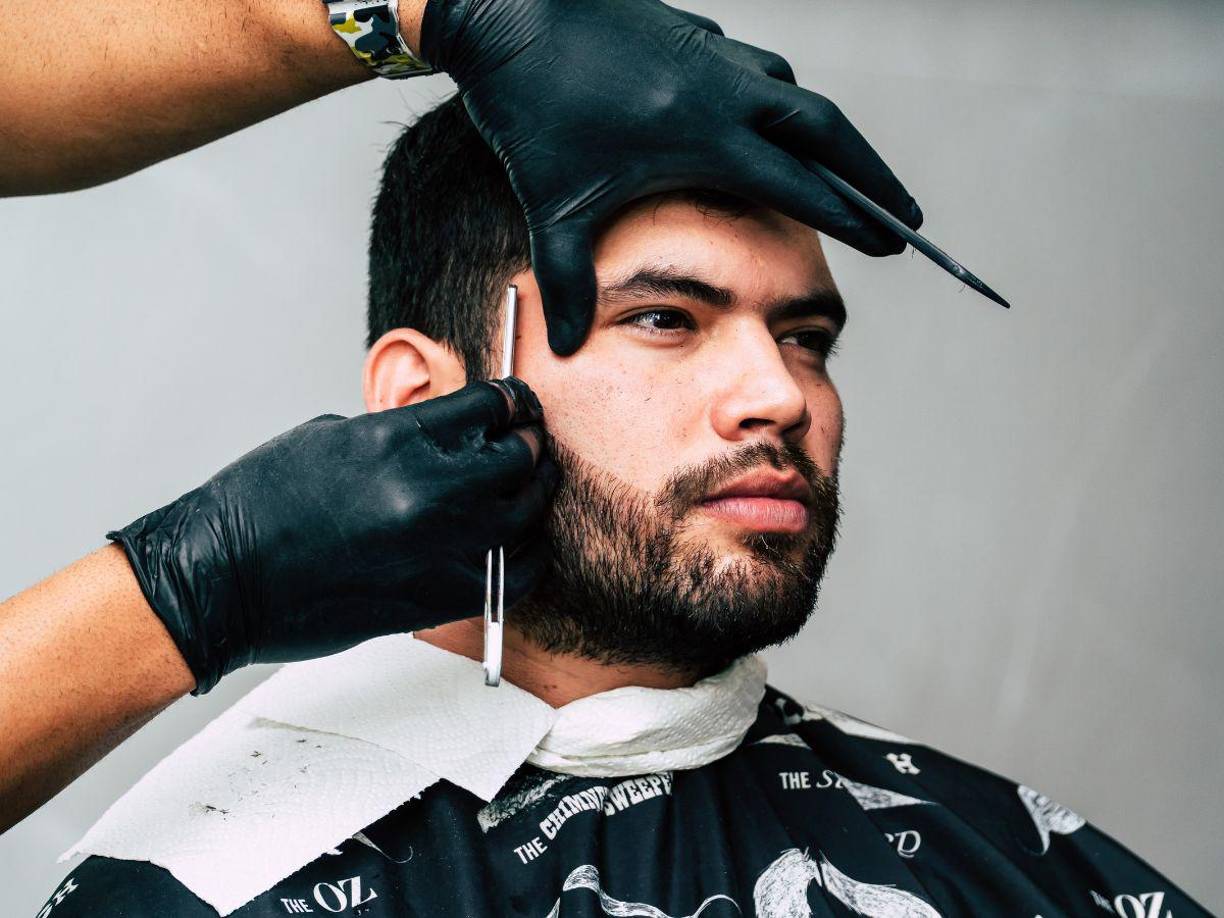 Aún no se ha revelado el origen del agresor, sin embargo, las autoridades estadounidenses dieron a conocer que es migrante hispano, de 34 años, se cree que huyó a Guatemala.