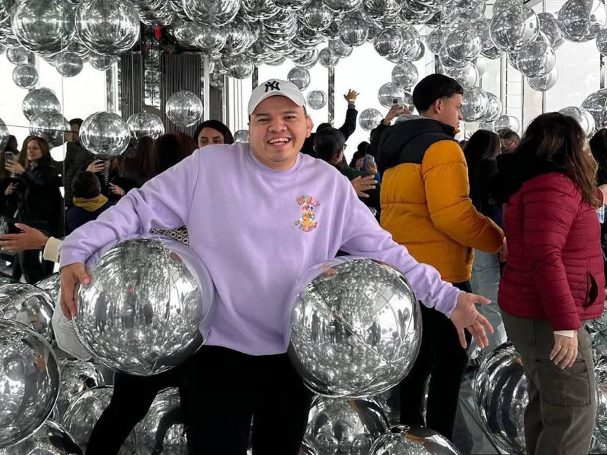 “Un reconocido futbolista no solo envió un fino arreglo floral a Jaime Portillo en pleno programa, sino que también sorprendió con un regalo costoso que dejó a todos boquiabiertos”, señaló la revista de donde forma parte Jaime Portillo. 