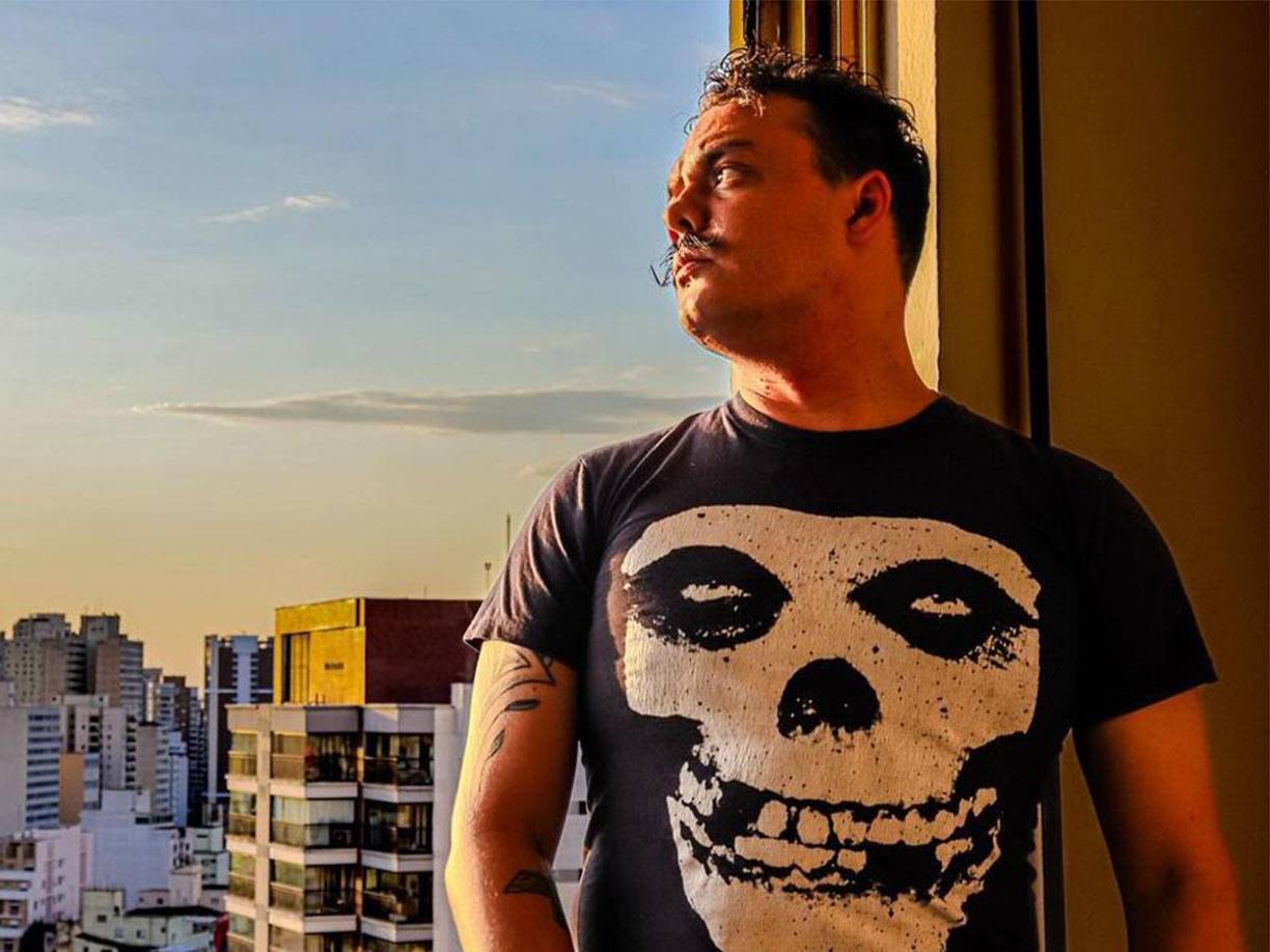 Según recogen varios medios, la hermana de Carlos Candreva, Christiane Mota da Slva, de 44 años, acusa a la chica que lo acompañaba de explotarlo económicamente y llevarlo a una situación muy complicada.