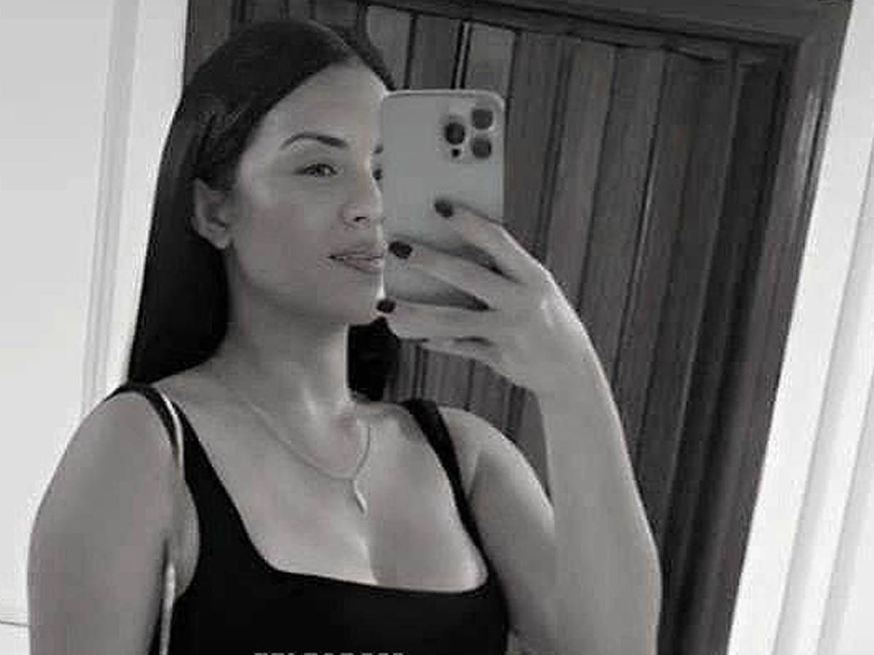  El caso, que ha captado gran atención mediática, se remonta a diciembre de 2023, cuando el cuerpo mutilado de Pérez Canelón fue encontrado en una torre del Ensanche Piantini. El hallazgo conmocionó a la comunidad y desencadenó una investigación marcada por señalamientos cruzados.