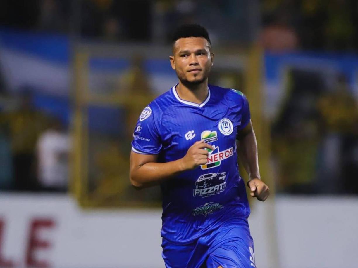 El delantero panameño Rolando Blackburn pidió rescindir su contrato con Victoria luego de anotar 10 goles en el torneo Apertura y en su país señalan que lo espera el San Francisco.