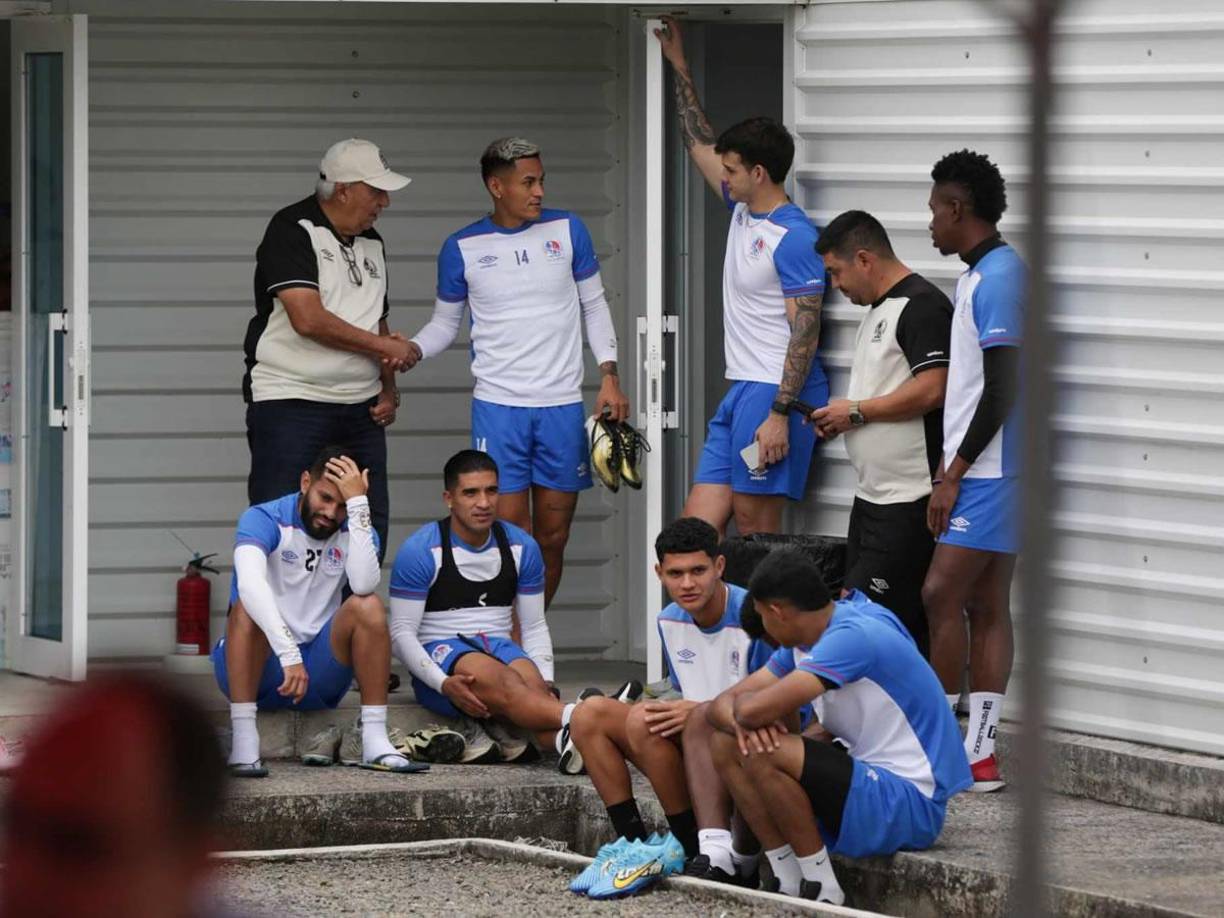 Jugadores como Gabriel Araújo y Oliver Benítez no estuvieron presentes en el inicio de la pretemporada del club albo.
