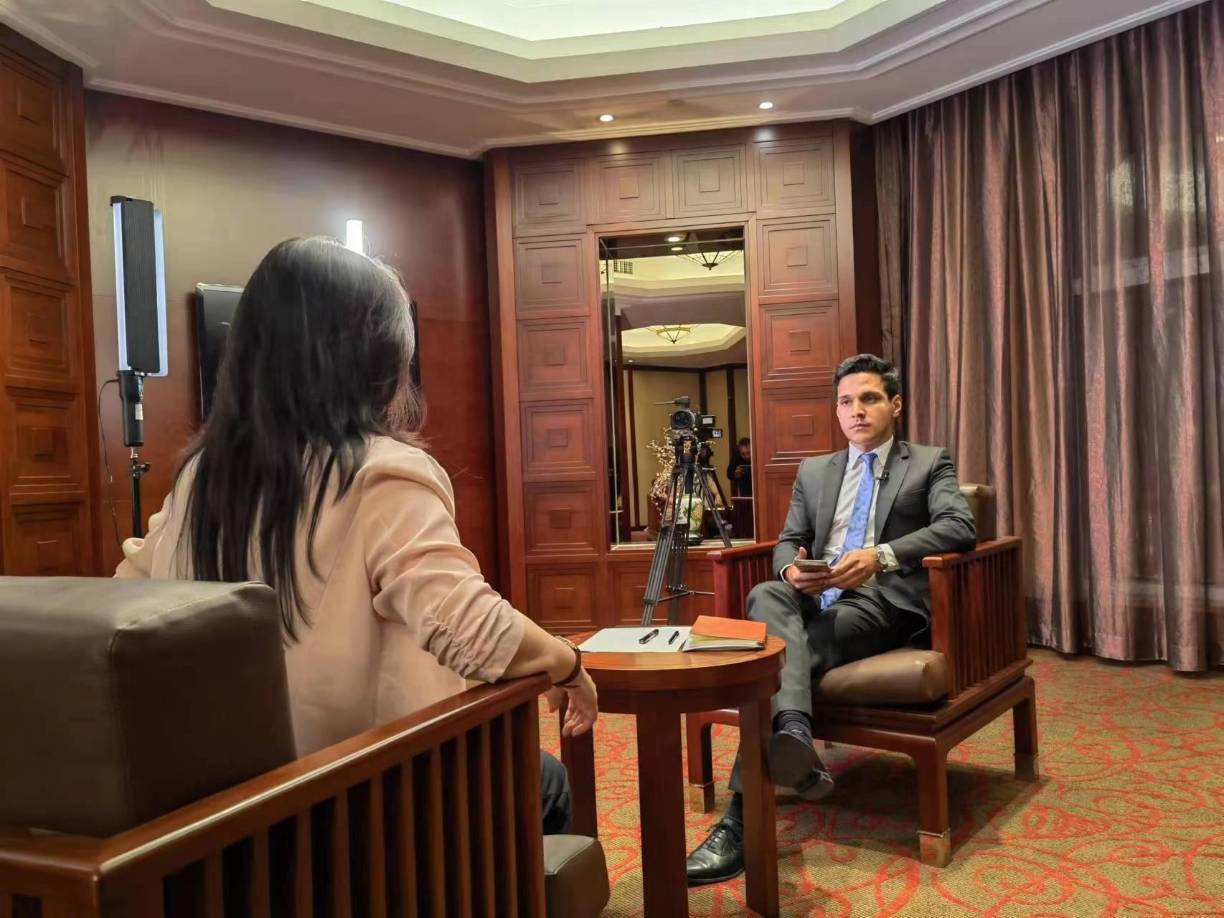 Según el reporte policial, en el barrio Los Dolores de Tegucigalpa se interpuso la denuncia por parte de un ciudadano a las 10:30 p.m.