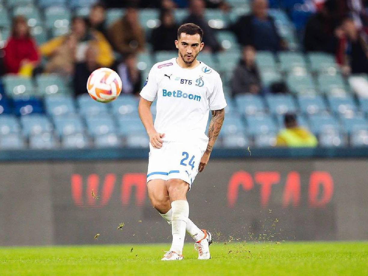 Luis Chávez - Este mediocampista mexicano juega en el Dinamo de Moscú de Rusia y cuesta 9 millones de euros, según Transfermarkt.