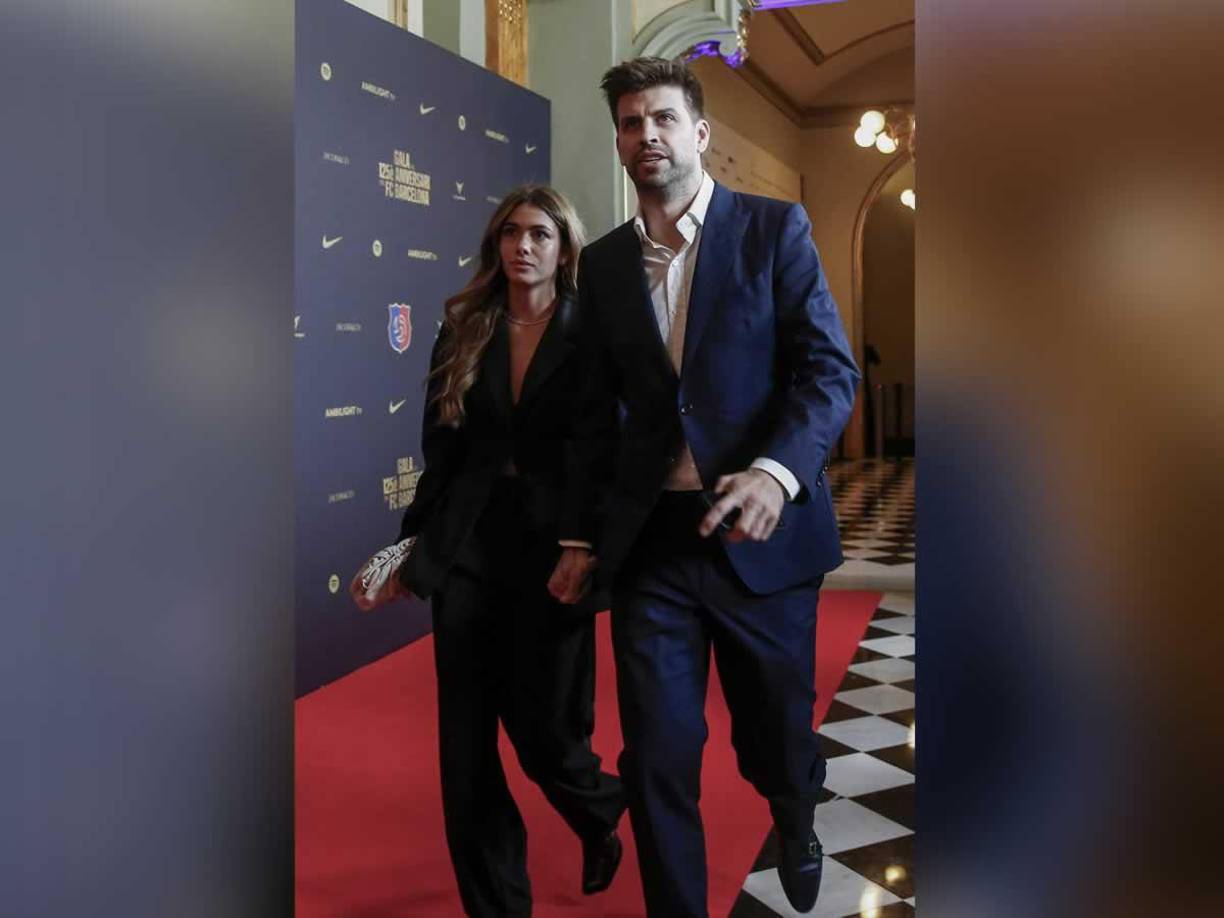 Estas revelaciones han dejado a muchos con la boca abierta, no solo por la naturaleza de los comentarios de Piqué, sino también porque situaciones familiares se están haciendo. Es evidente que, aunque Piqué y Clara Chía intenten mantener un perfil bajo, la curiosidad pública y la prensa no dejan de escudriñar en su vida personal.