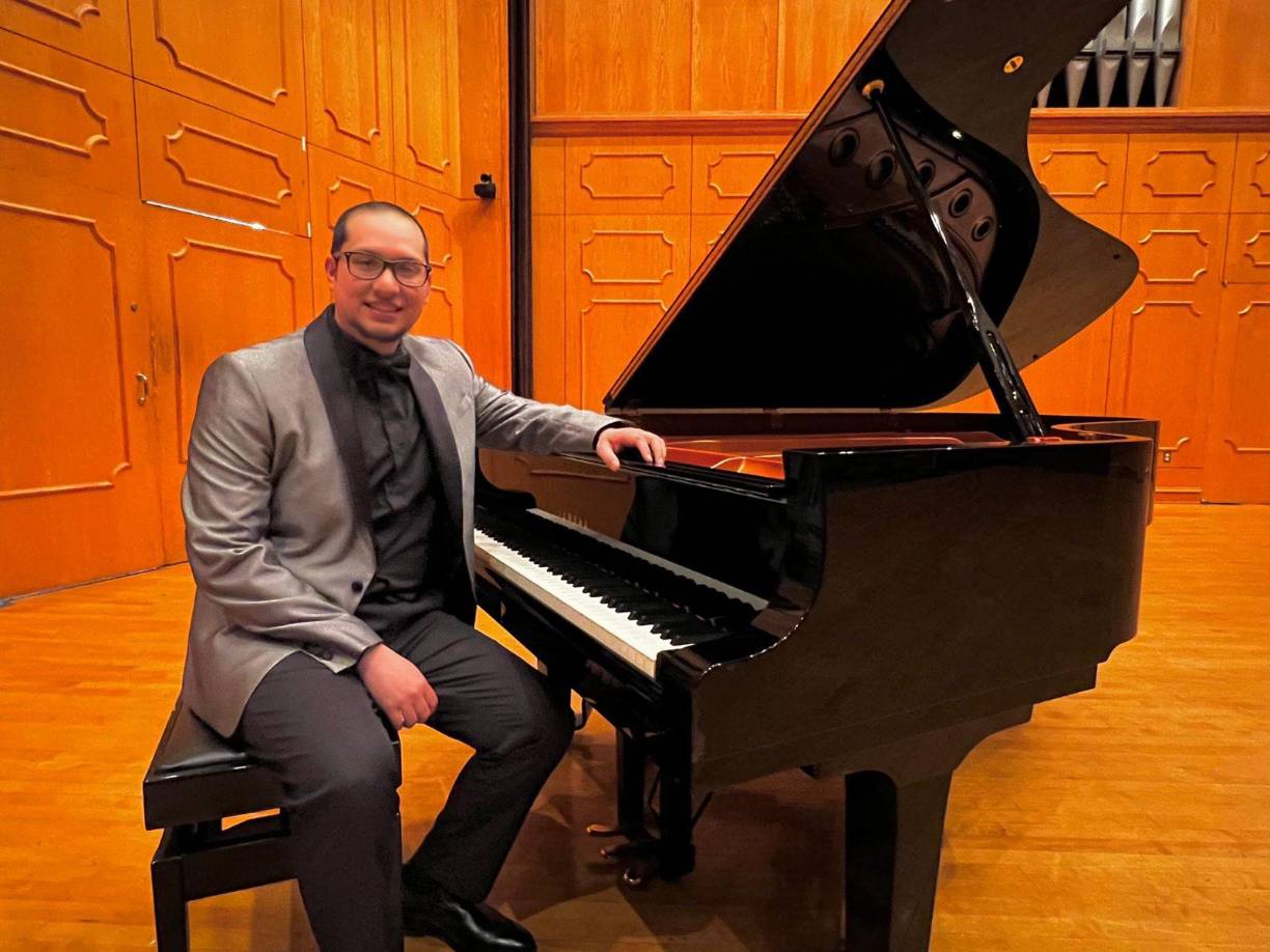 El hondureño relata que la partida de su padre ha sido uno de los procesos más difíciles de su vida, pero Dios le ha ayudado a seguir adelante.