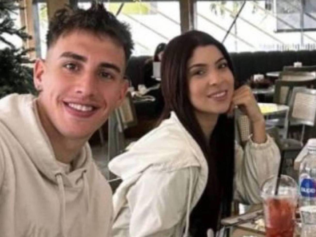 Esta fue la primera foto que vinculó a Laura Meza con el futbolista de Motagua Rodrigo Auzmendi. Sin embargo, ambos negaban que tenían una relación y expresaron que solo salieron a desayunar.