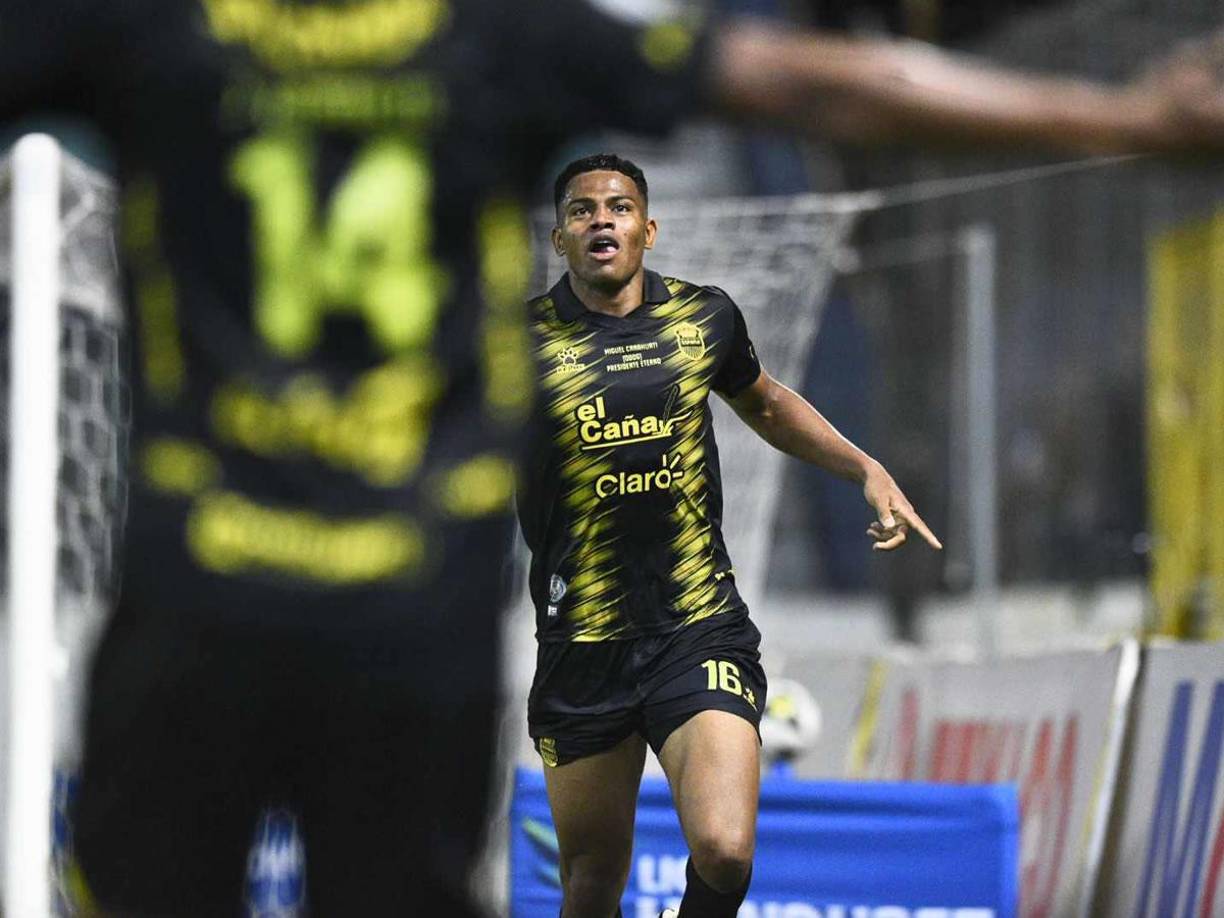 El delantero colombiano Yeison Moreno fue el héroe del Real España para el triunfo contra el Olimpia.