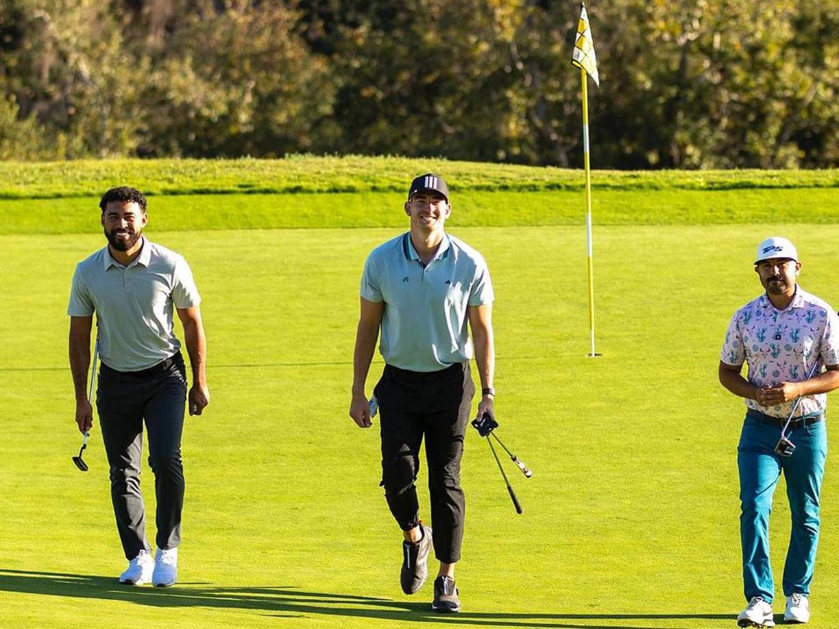 ”Golf con los muchachos”, señaló Acosta en su cuenta oficial e Instagram en donde mostró lo bien que la pasa con la práctica de dicho deporte.