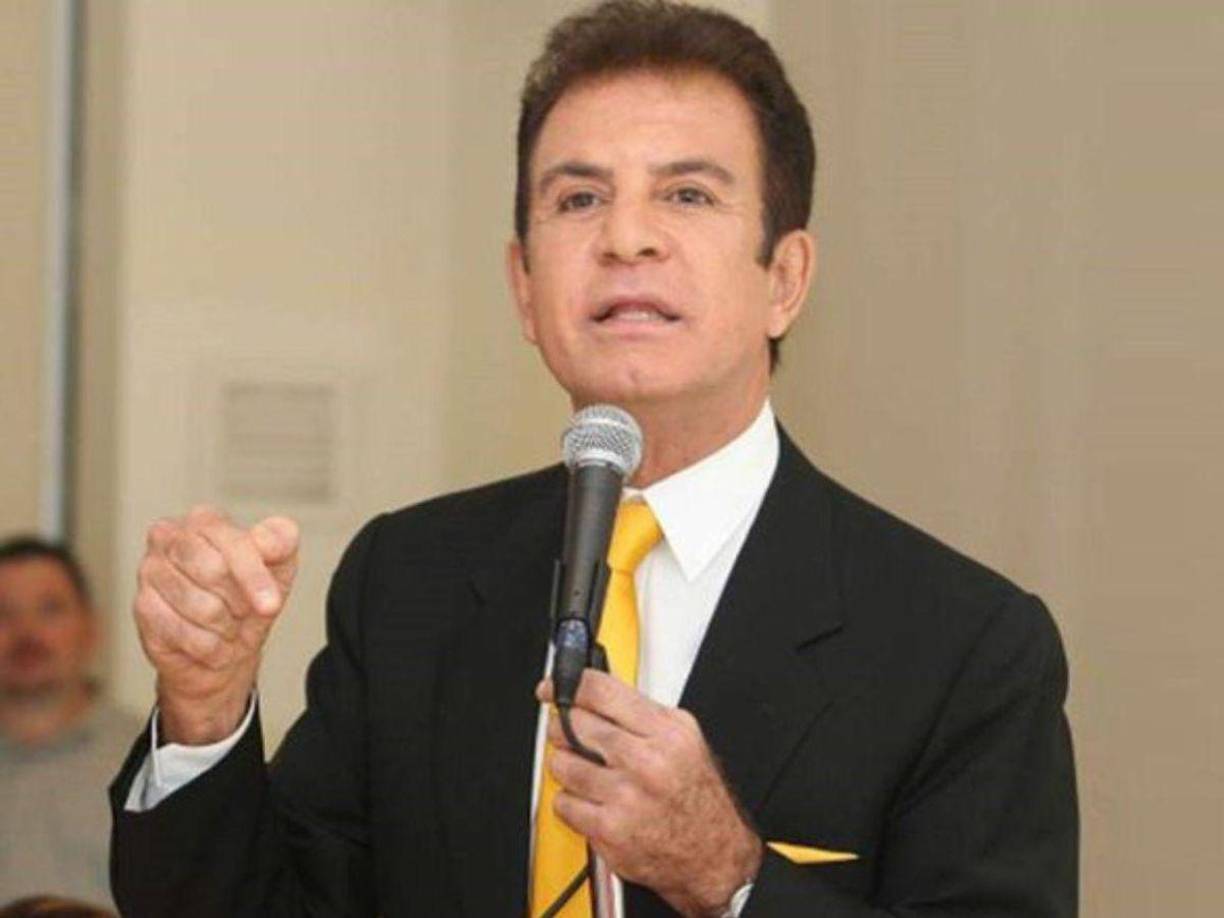 “Debido a que yo ya estaba casada y con un hijo maravilloso, y aunque hubiera estado soltera jamás me hubiera casado con un déspota así con él”, continuó. 