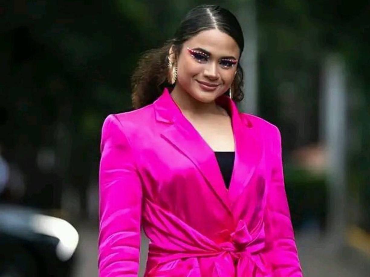 Cesia Sáenz continua dando de que hablar, y es que en una transmisión explotó contra las personas que la atacan en redes sociales. 