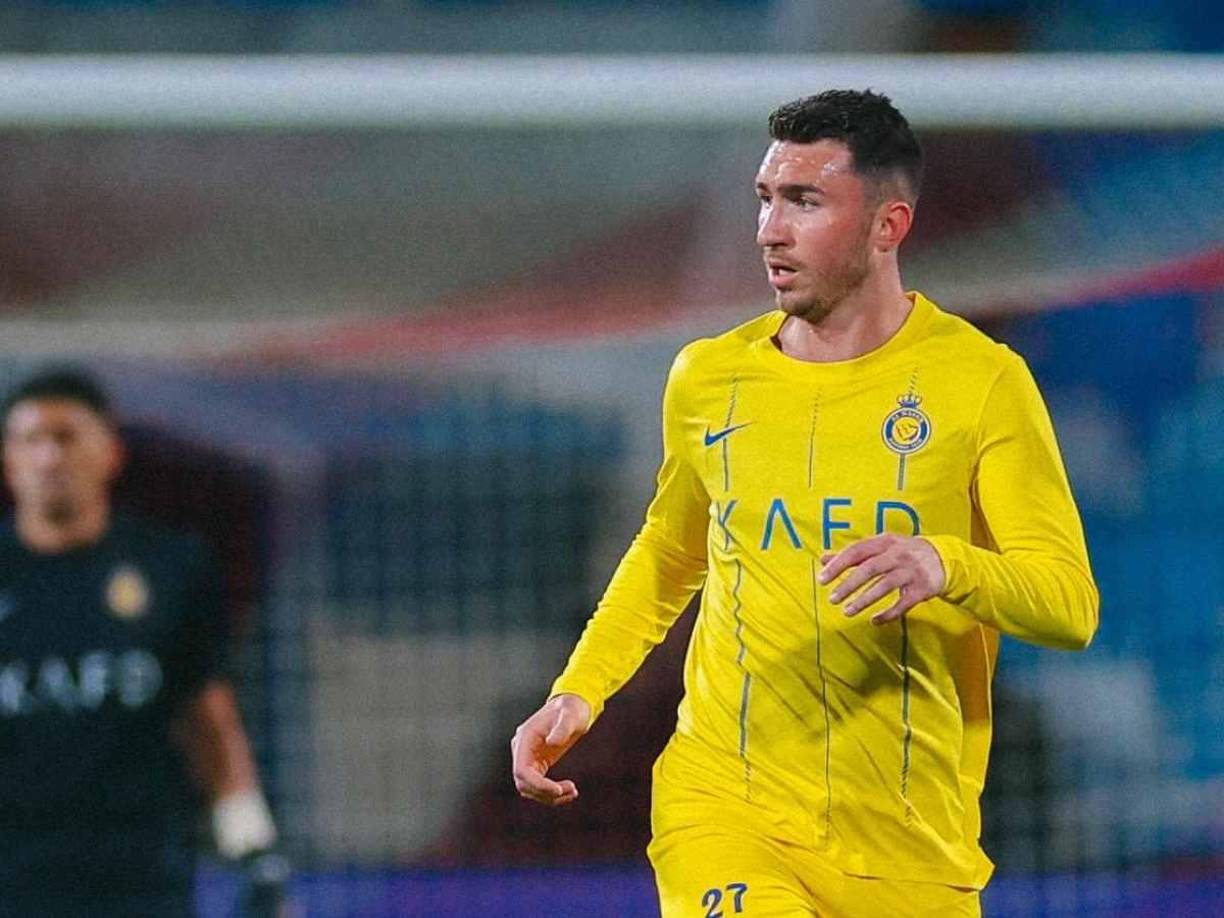 Según fuentes cercanas, Los blancos esperan que el futbolista español pueda rescindir su contrato con el club saudí y así fichar como agente libre por el Real Madrid.