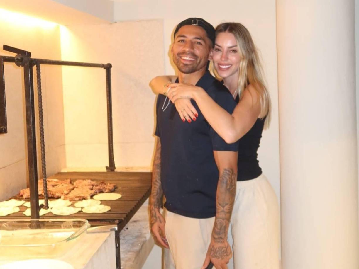 Javier Aquino también defendió a su pareja Andrea: “eres una mujer maravillosa y no tenemos que estar dando explicaciones de nuestras vidas a nadie, te amo”, le dijo . 